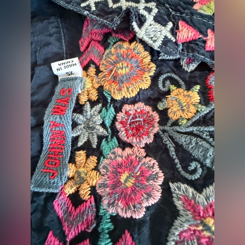 Johnny Was Embroidered Navy Boho Tunic Top Size XS - Picture 6 of 7